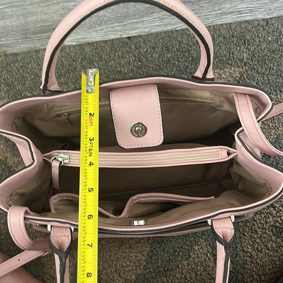 Light pink Nine West pocket book. - Picture 9 of 9